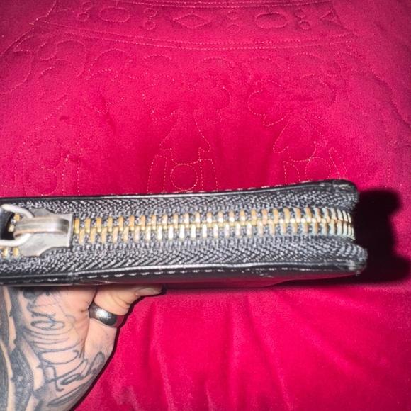 USED CALVIN KLEIN LONG WALLET - Picture 7 of 8